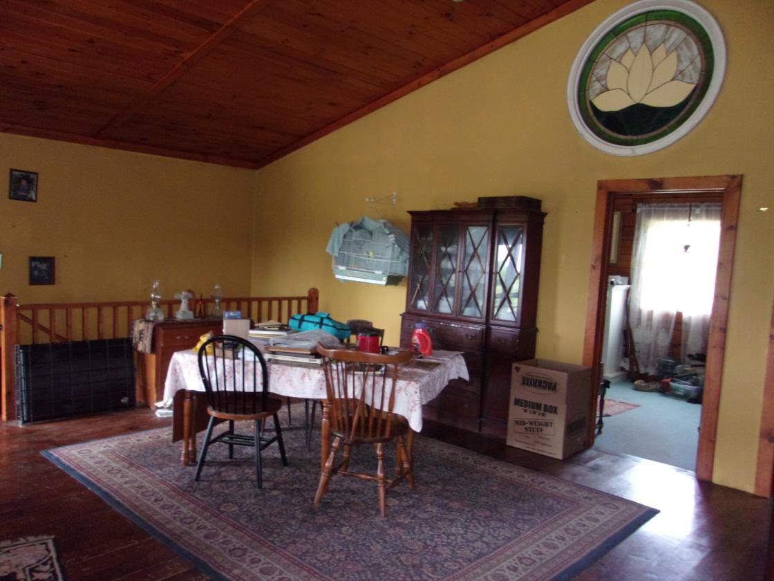 Log Home with 52 acres, barns, spectacular views - photo 20