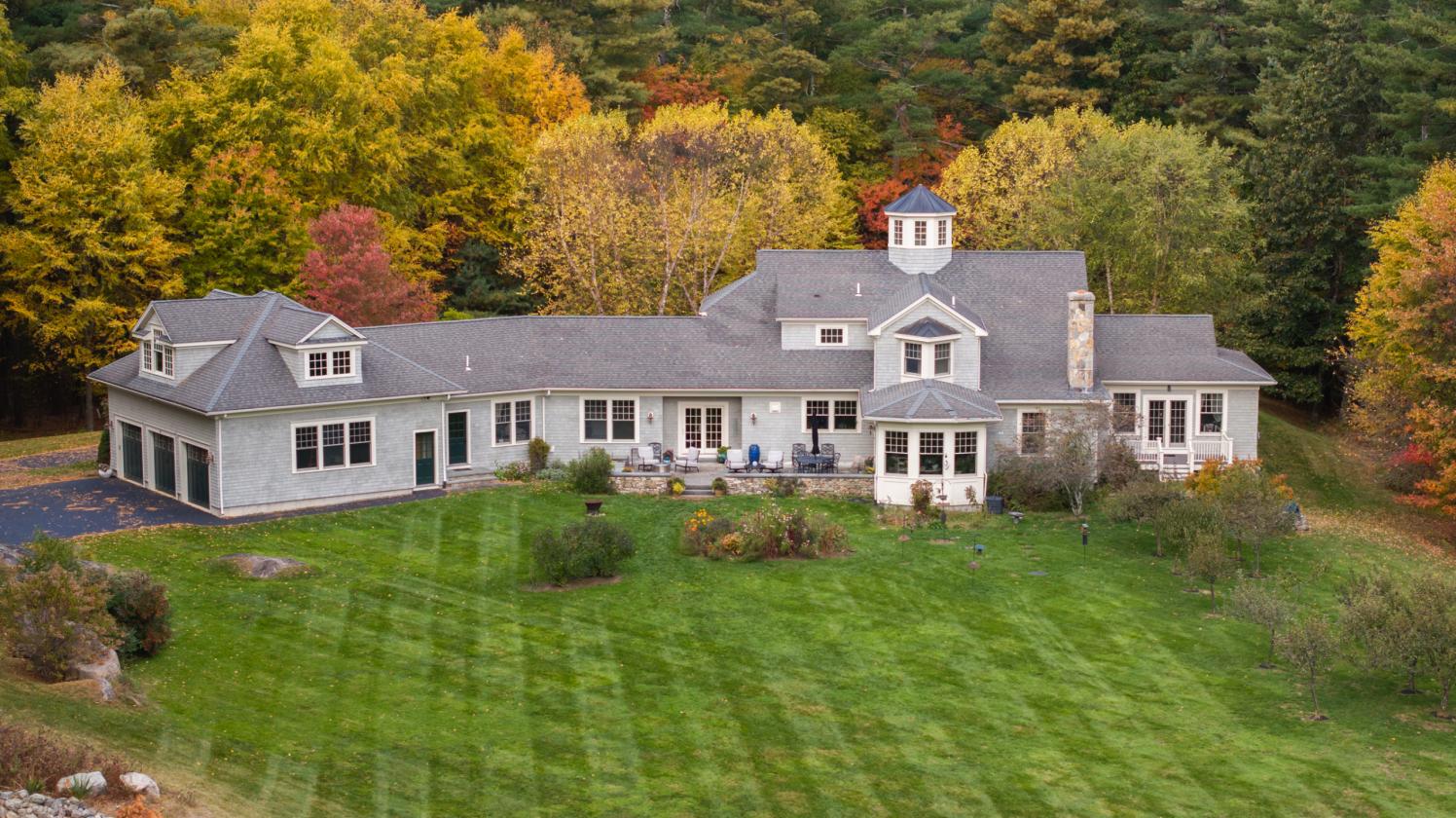 Equestrian property set on 32 acres in Holliston - photo 9