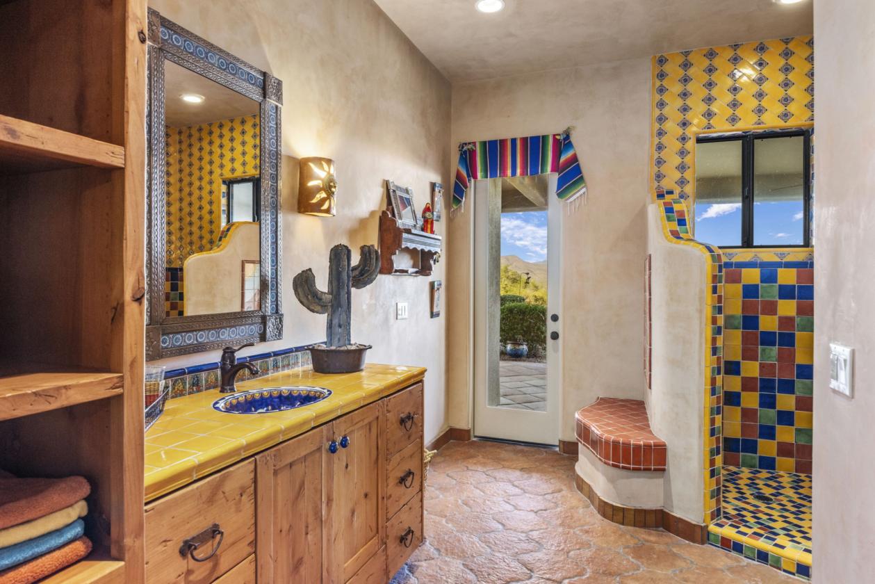11 Acre Luxury Horse Property - Mountain Views - photo 22
