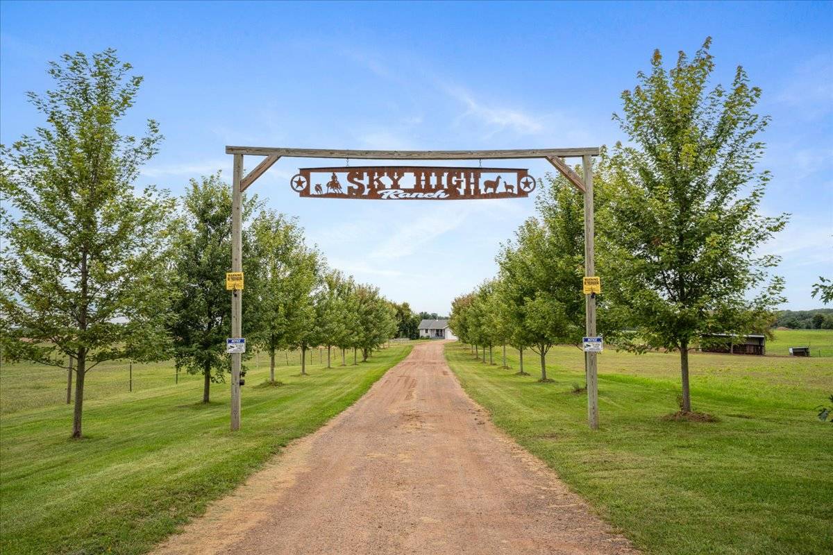 Horse Property for sale.