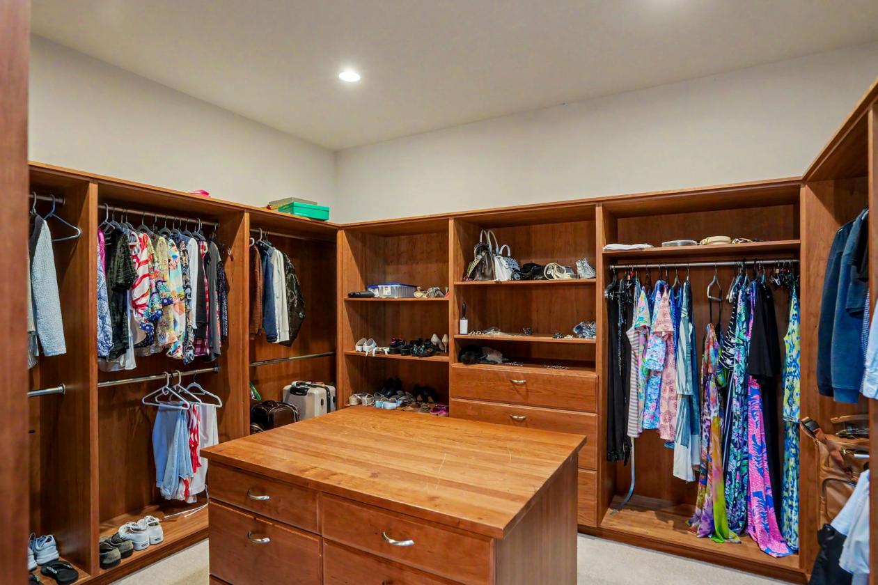 Sensational Equestrian Estate! - photo 17