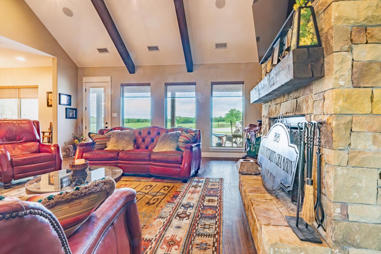Scenic 64 Acre Horse & Cattle Property - photo 21