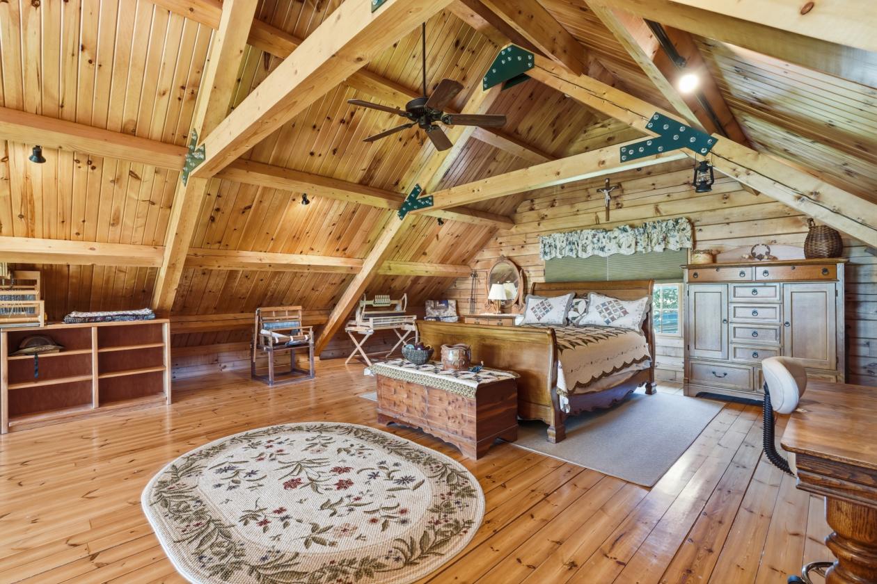 Custom Log Cabin with Shop/Horsebarn and Pond - photo 12