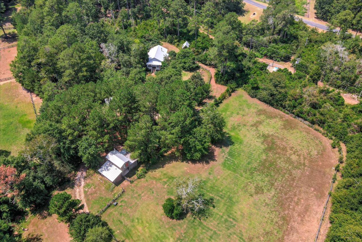 Charming 9 Acres Horse Property - photo 1