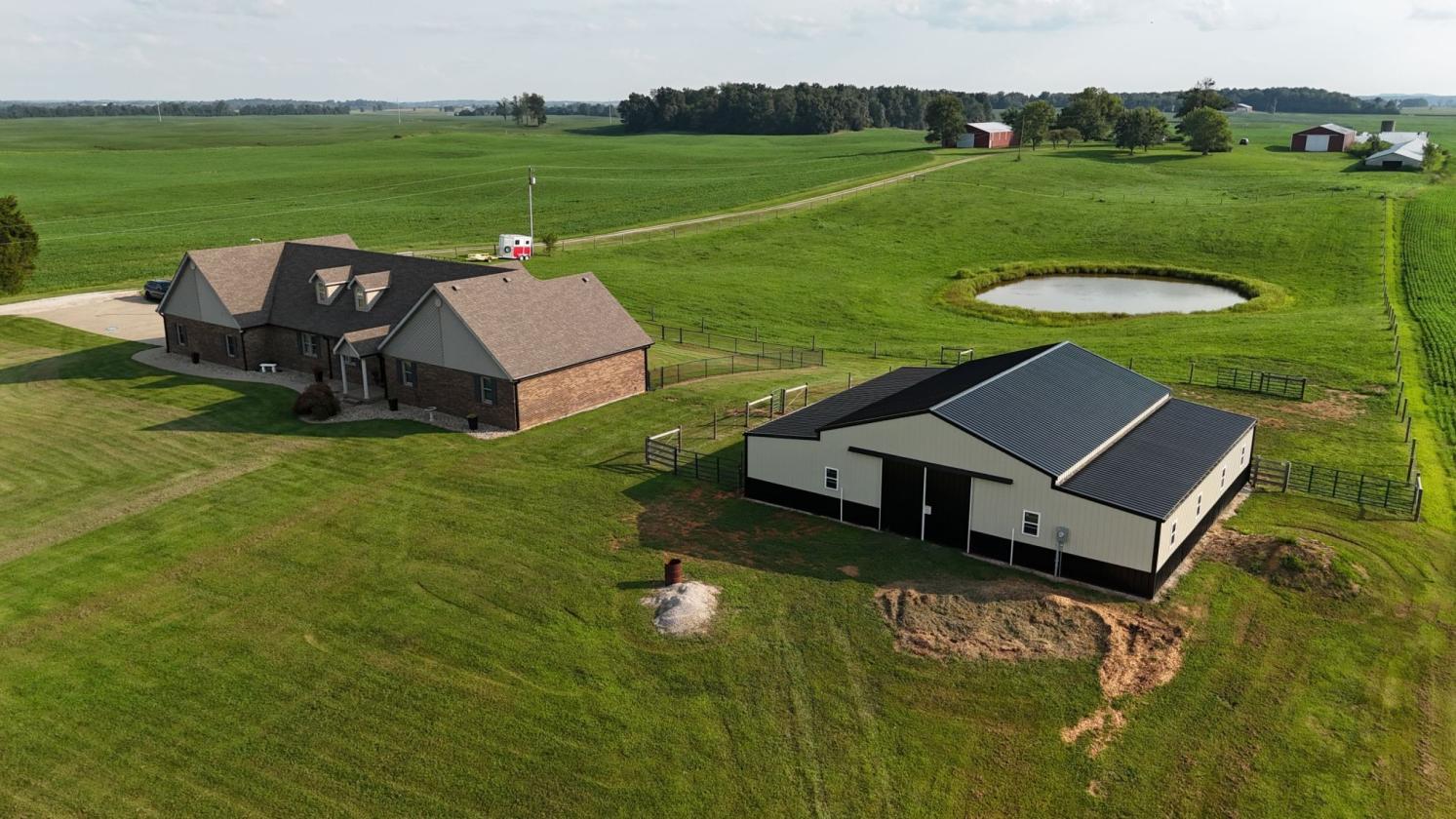 Spacious Home with new Horse Barn - photo 7