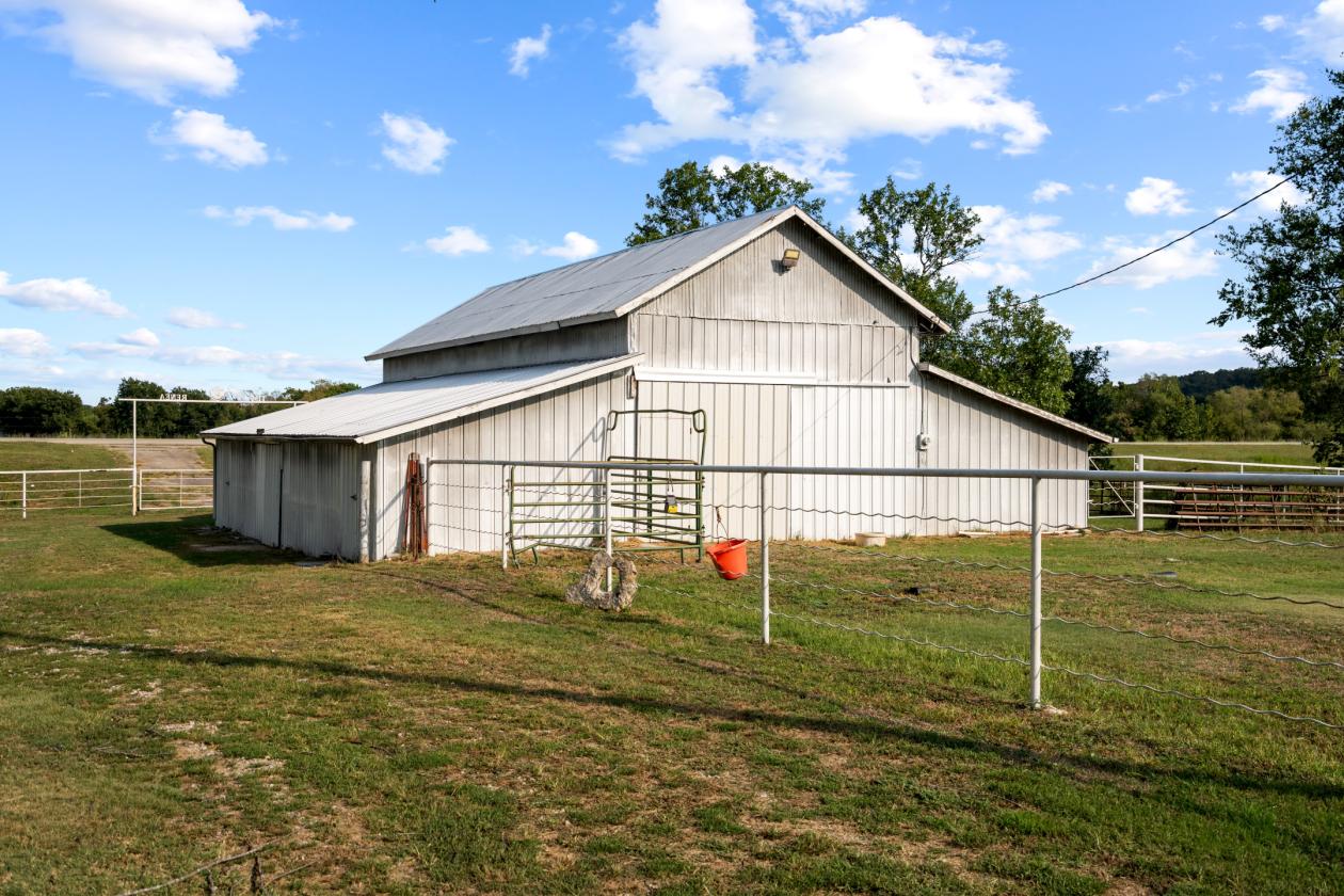 Horse Property on 10 Acres - photo 20