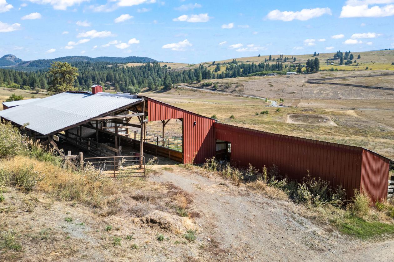 39 acre equestrian property!!! - photo 17
