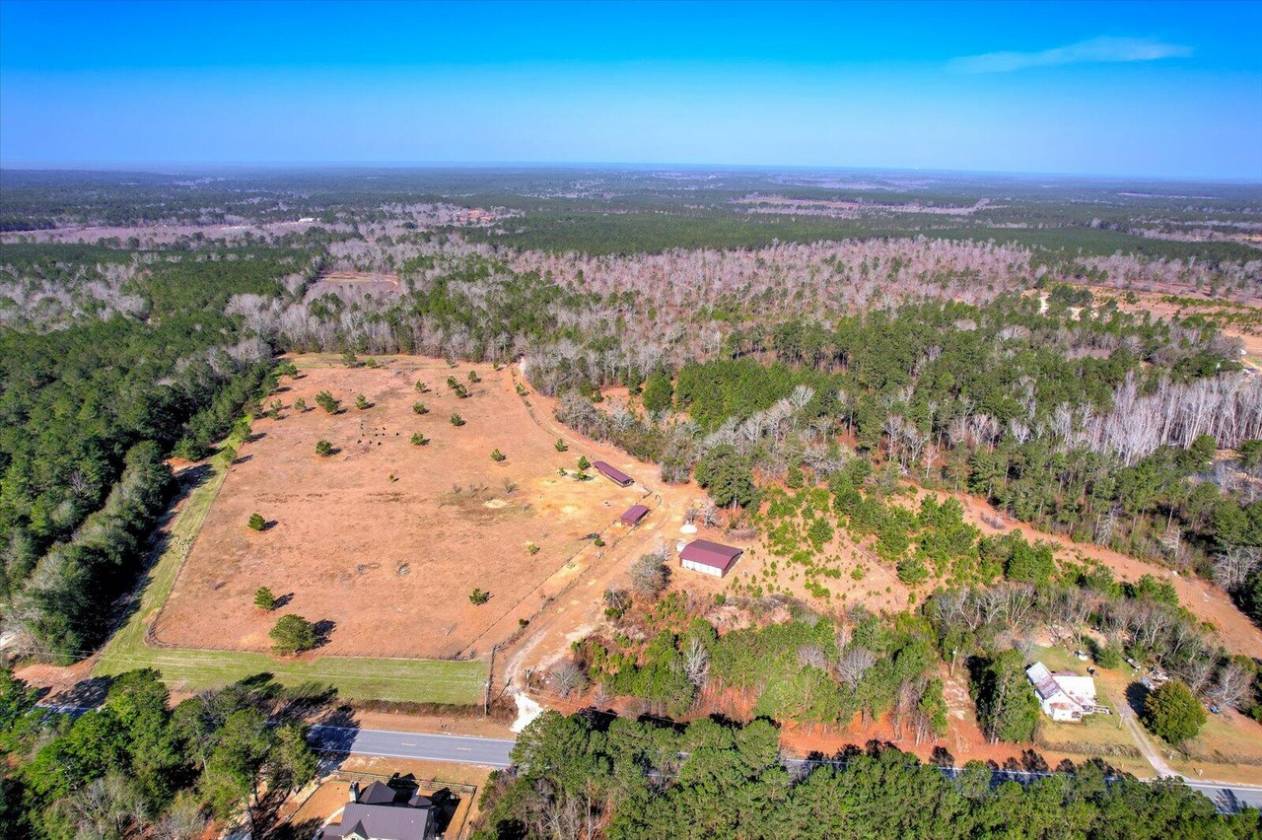 Beautiful 61-Acre Horse Property - photo 6