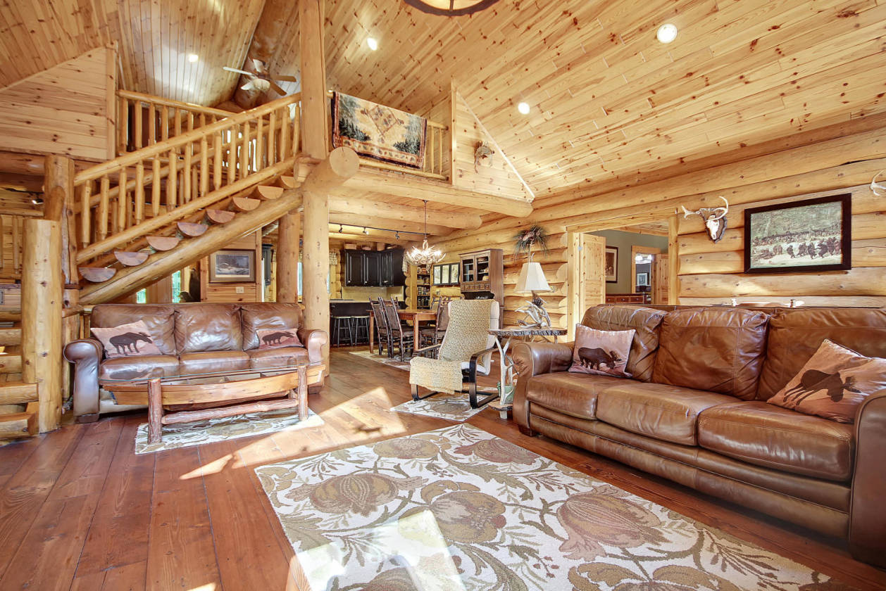 Spectacular log home estate and tree farm Summerville, Berkeley