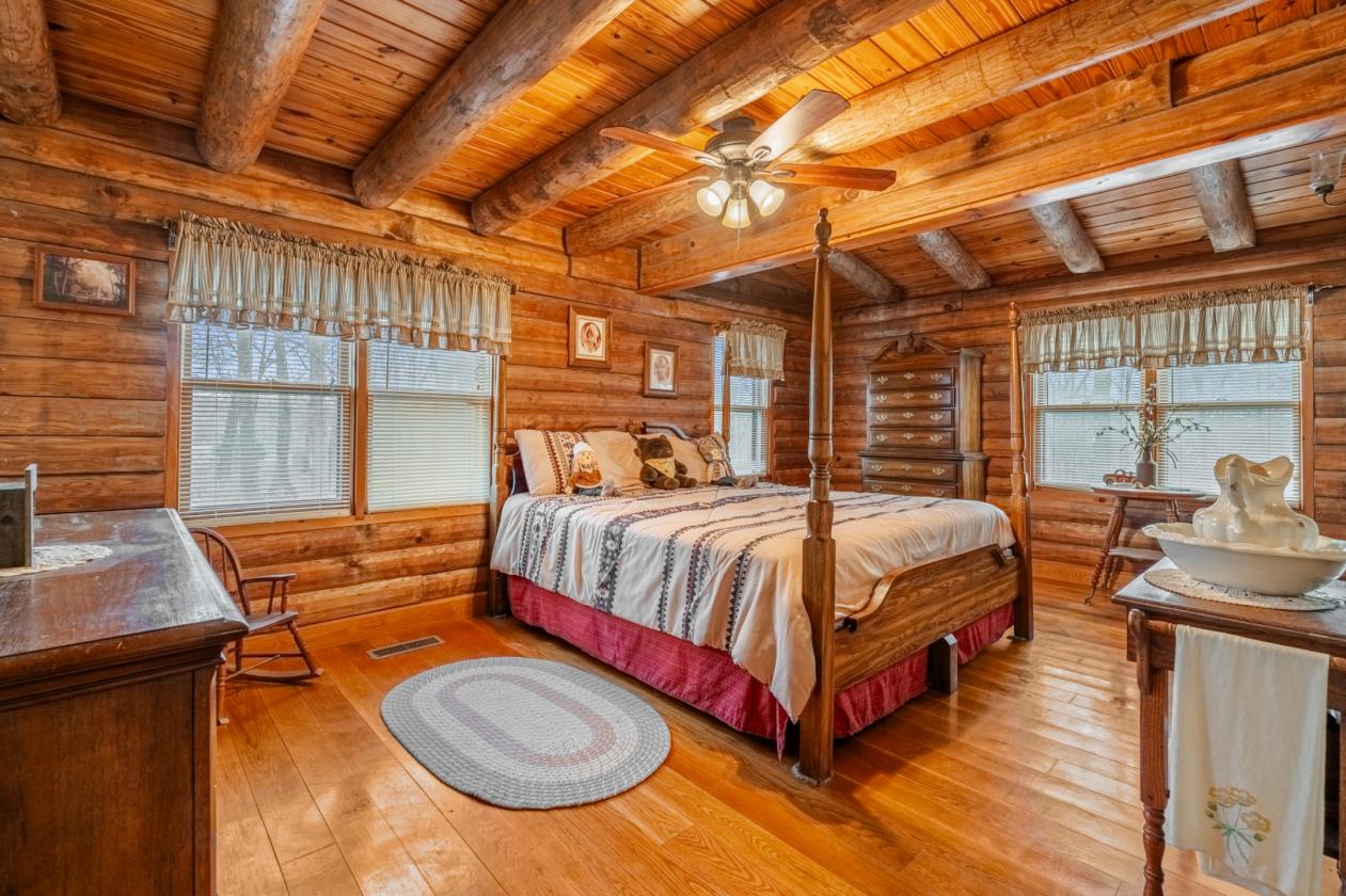 REAL LOG HOME on 12 Unrestricted Acres - photo 22