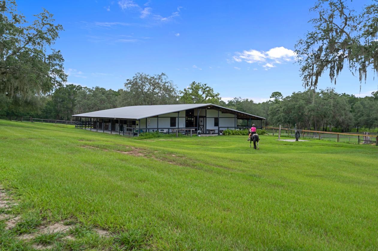 Exceptional 10 acre Property - photo 14