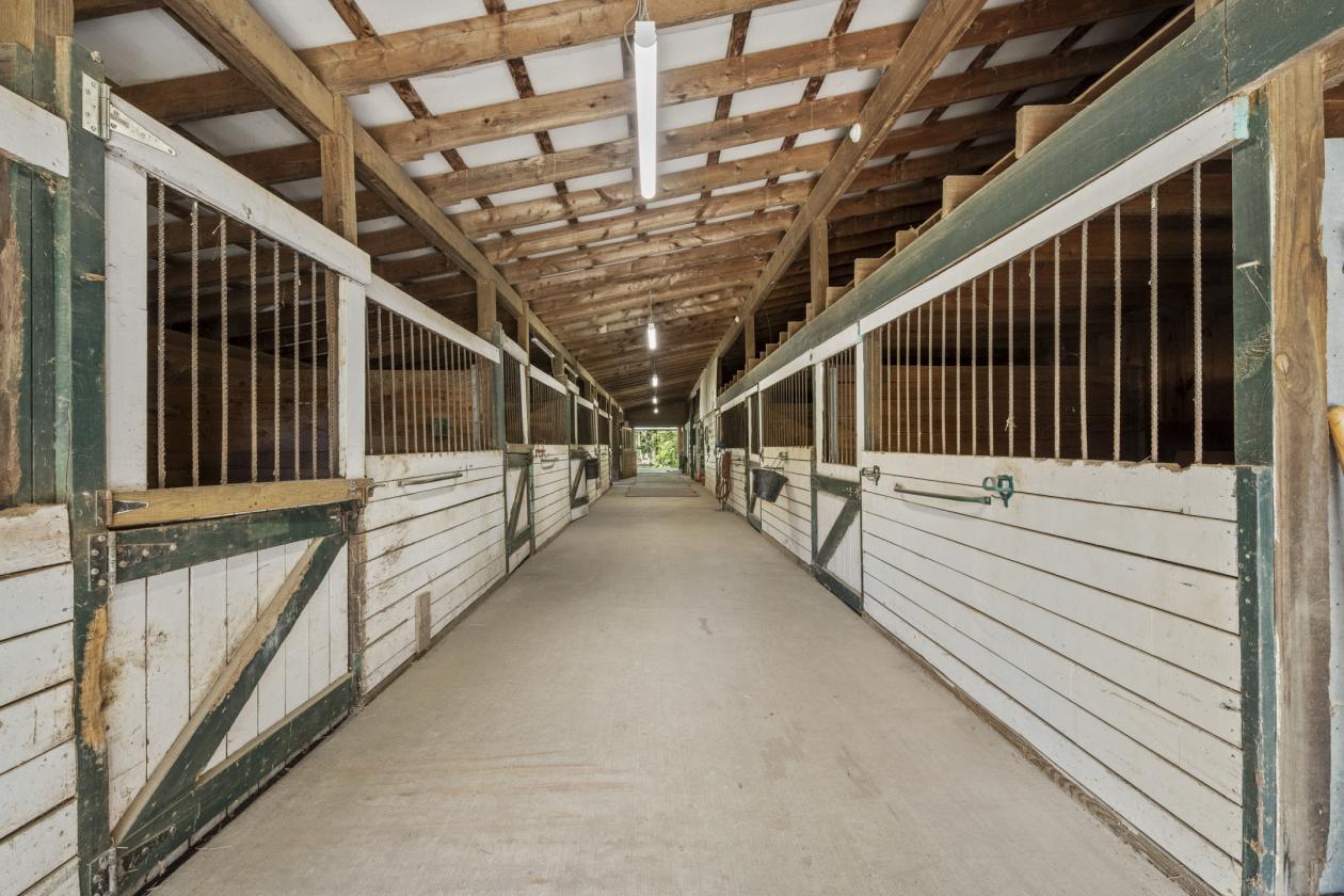 20 Acre Farm w/Indoor Riding Arena & 10 Stall Barn - photo 4