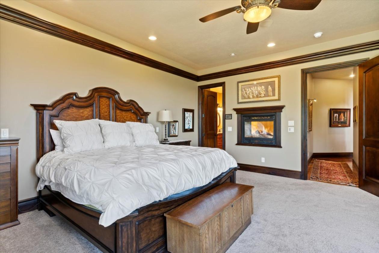 EQUESTRIAN DREAM AND LUXURY LIVING IN ONE - photo 8