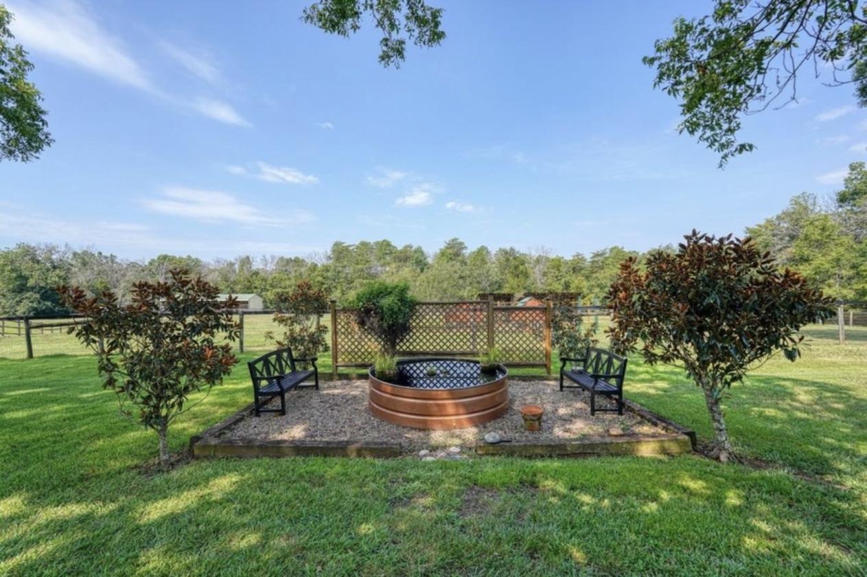 Beautiful Equestrian Property - photo 7