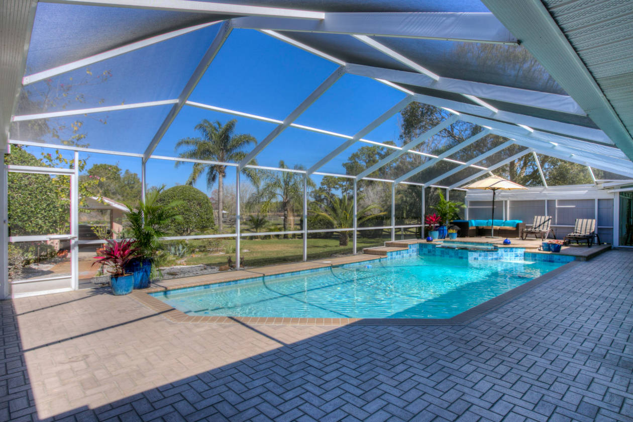 GATED EQUESTRIAN ESTATE/ENTERTAINING DREAM HOME Spring Hill, Pasco