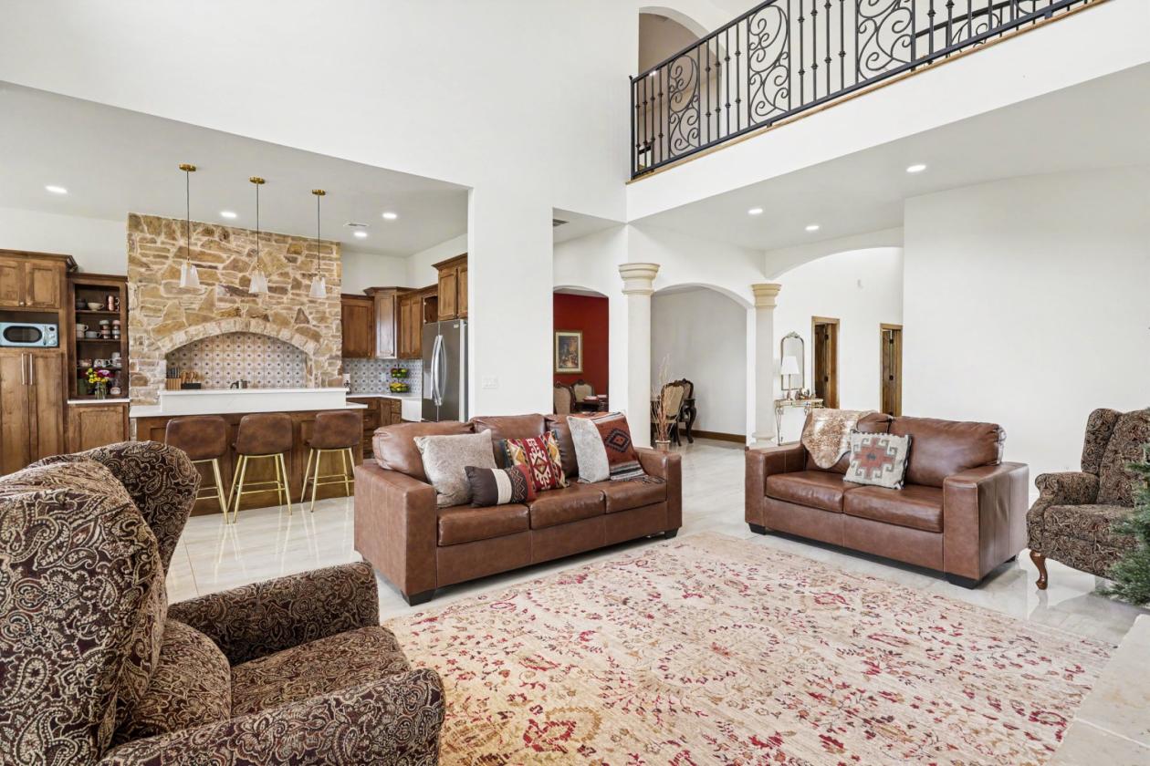 40 acre Luxury Ranch Estate - photo 8