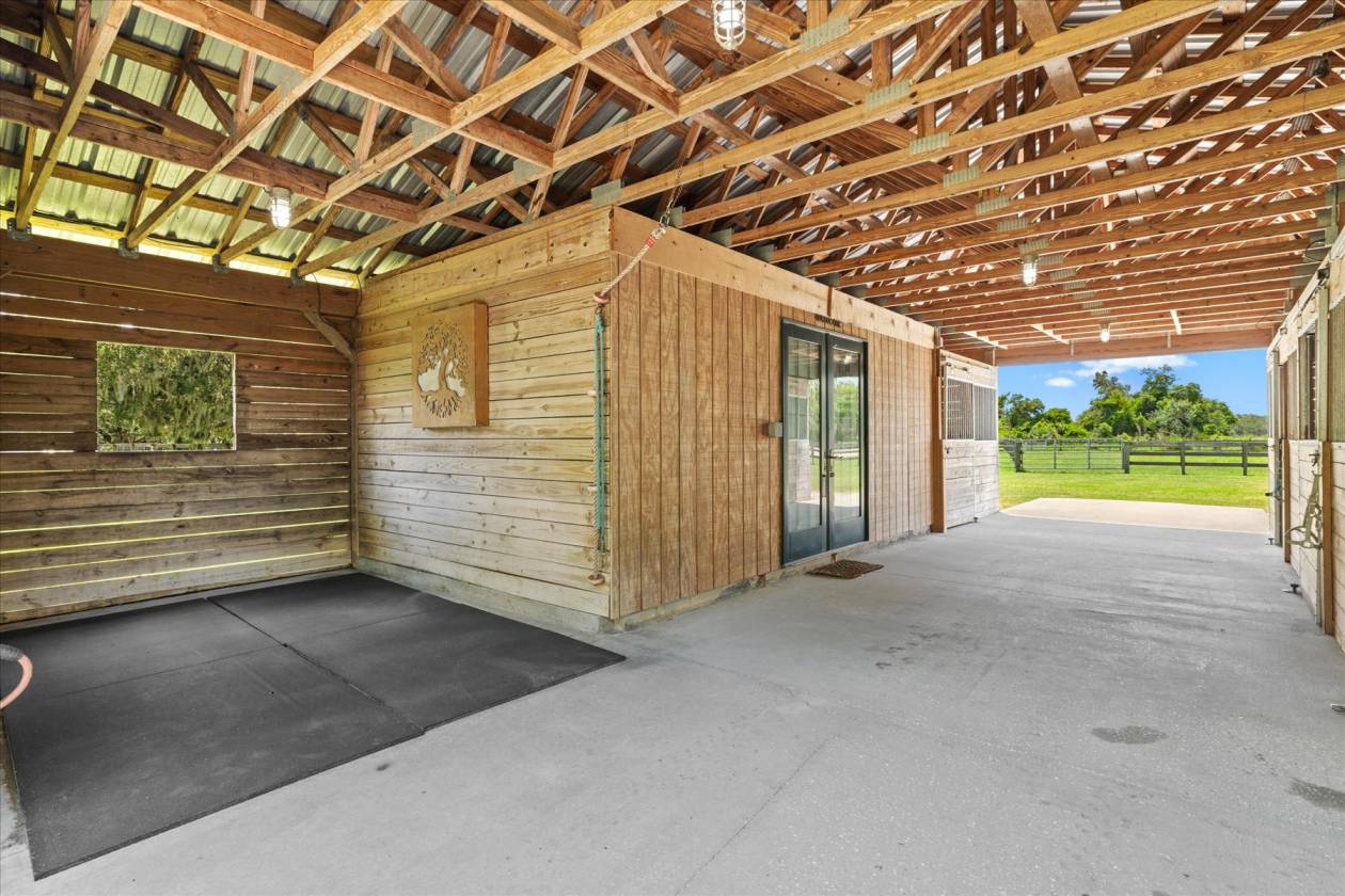 Horse and Hobby Farm on 5.7 Acres - photo 27