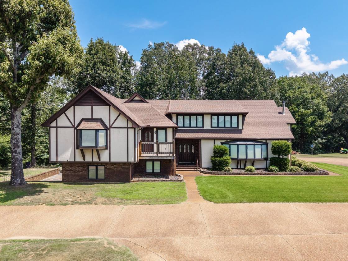 Horse Property for sale.