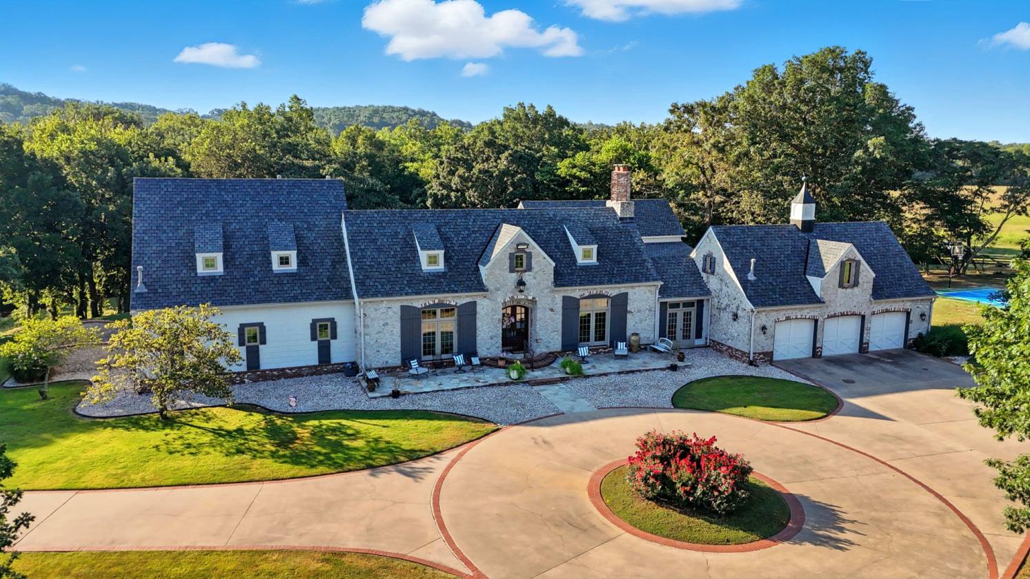 Horse Property for sale.