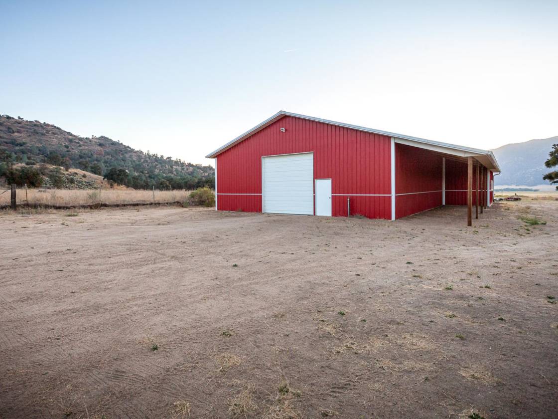 STUNNING EQUESTRIAN PROPERTY ON 10 ACRES WITH SHOP AND HAY