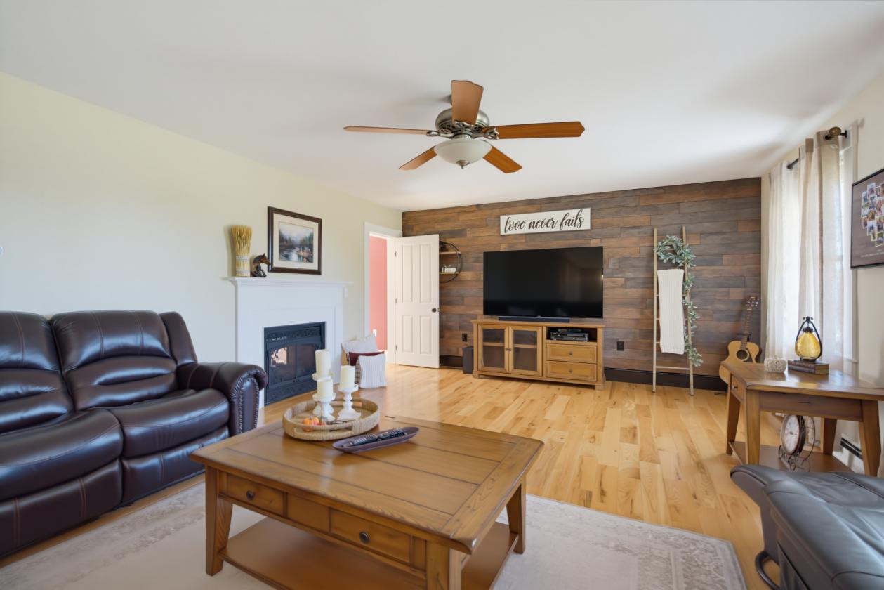 Equestrian Estate with endless possibilities - photo 16