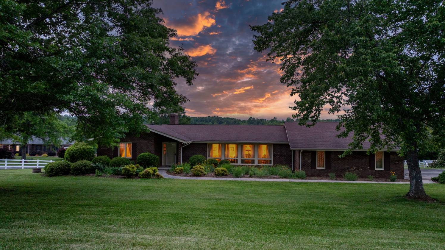 Horse Property for sale.