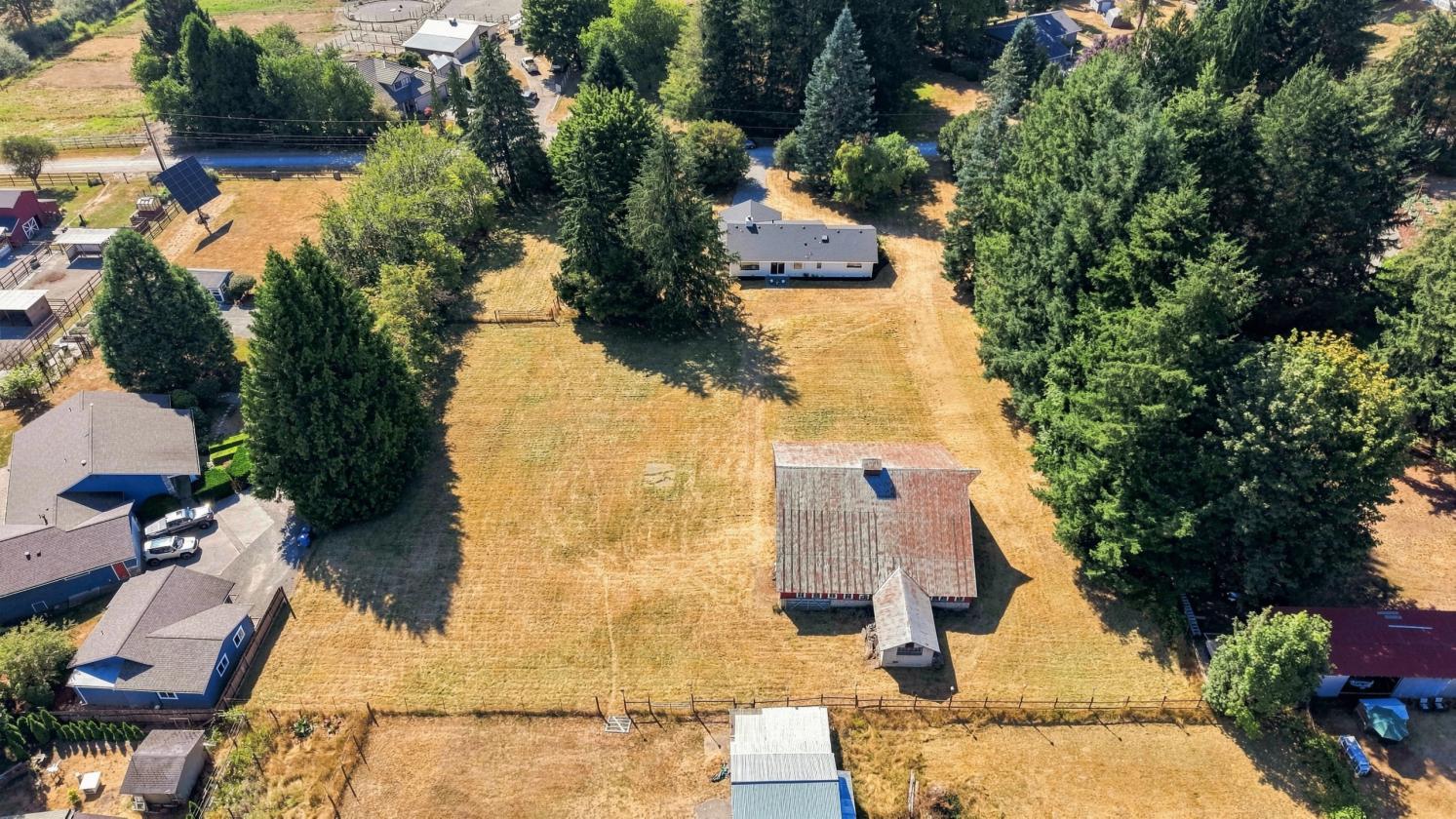 A RARE OFFERING - Incredible Estate - photo 2