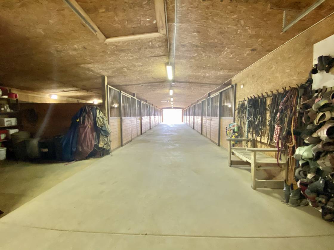 Beautiful Western Kansas Horse Property with Indoor/Outdoor Arenas