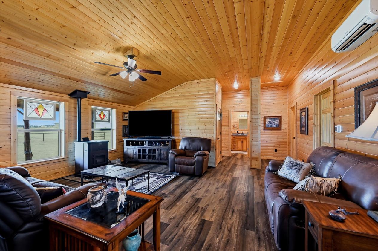 Unique Ranch. Unique Owner. Move-In Ready - photo 15