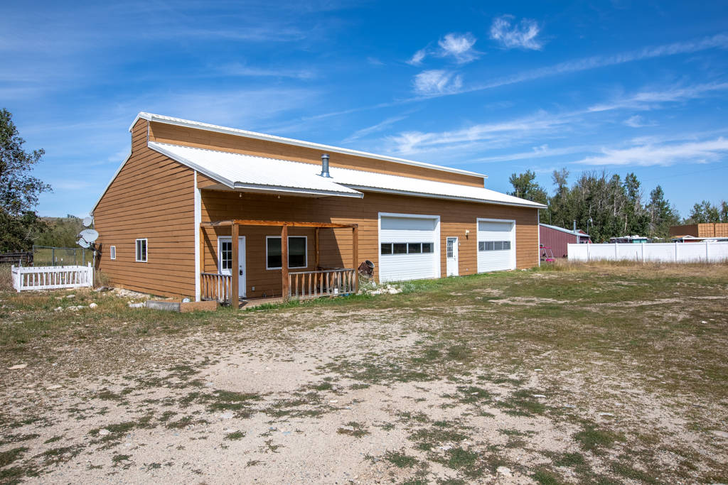 ROBERTS, MONTANA _The American Dream, A Place Like No Other! Roberts