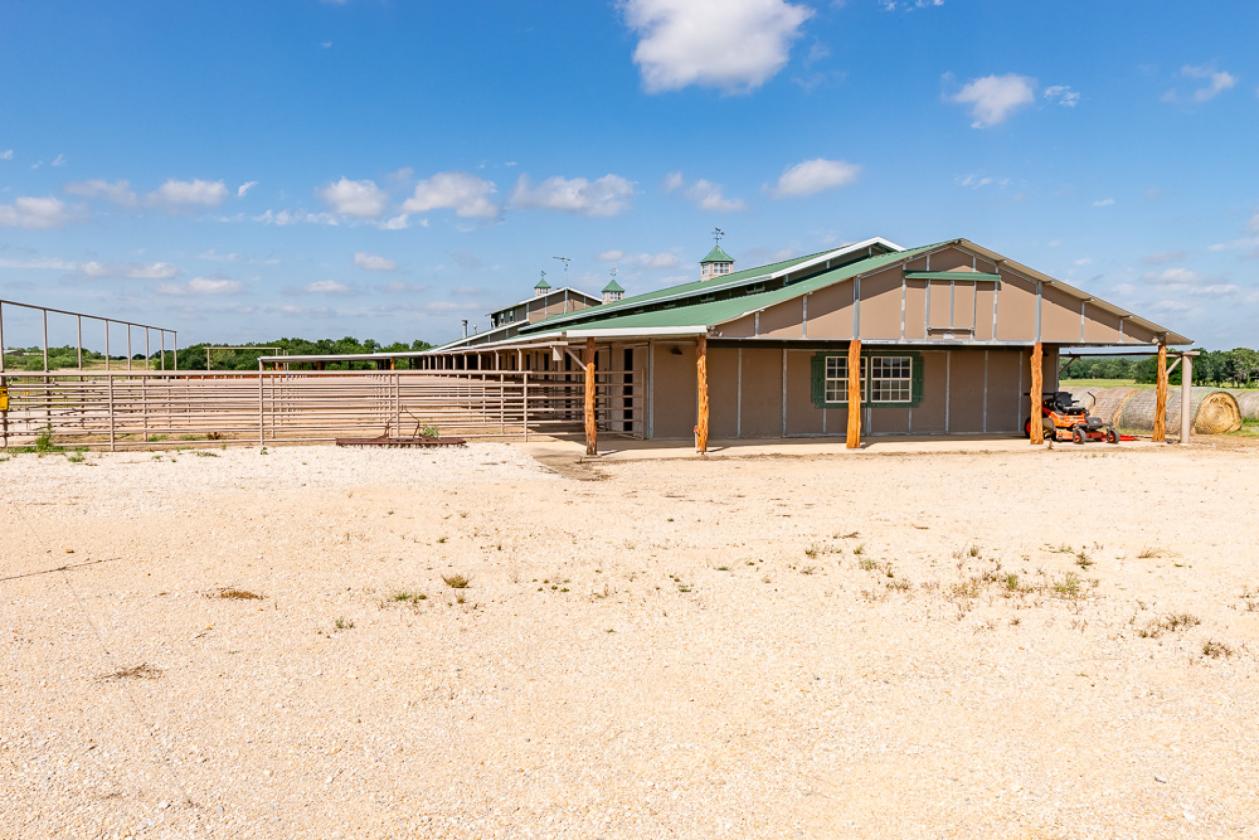 117.5 Acre Horse & Cattle & Rec. Property - photo 9