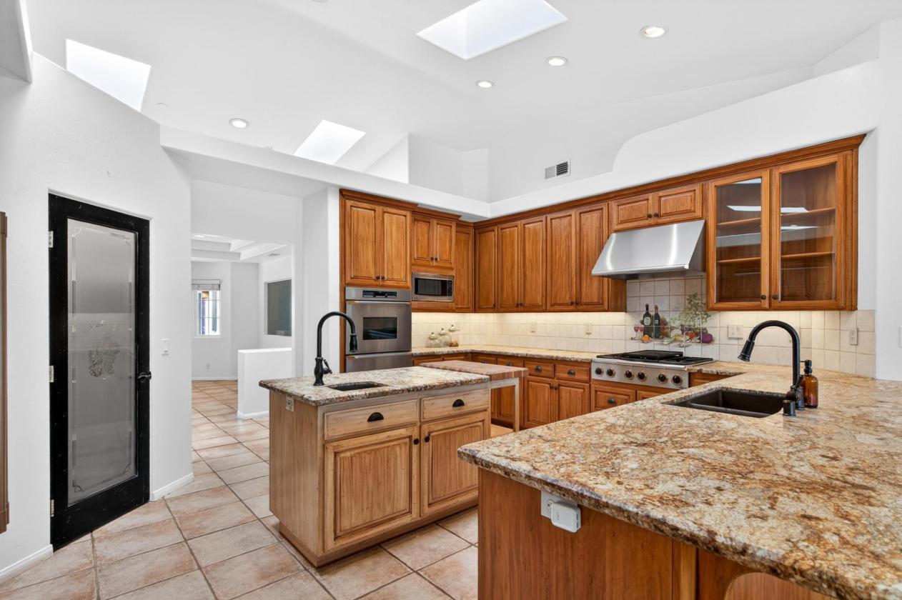 Move-In Ready Boutique Horse Property - photo 7