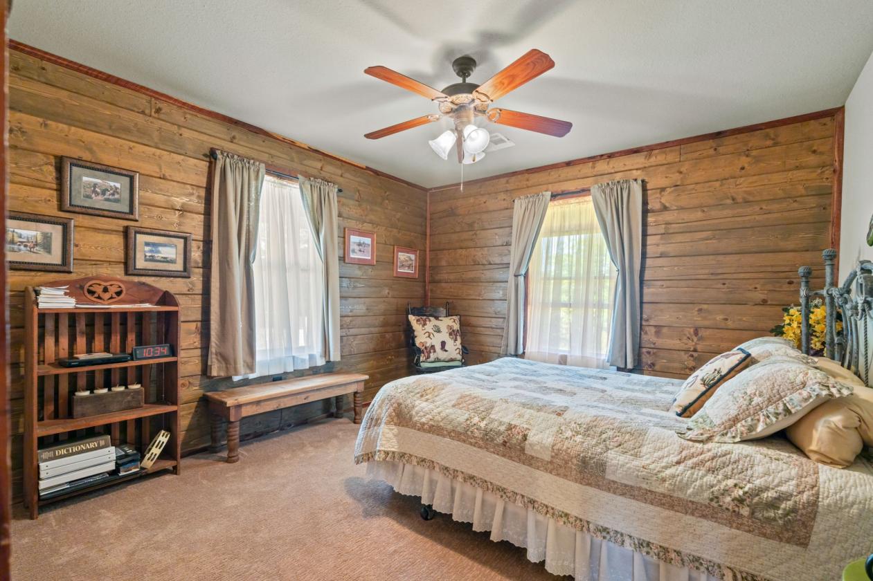 Equestrian Property Bordering National Forest - photo 13