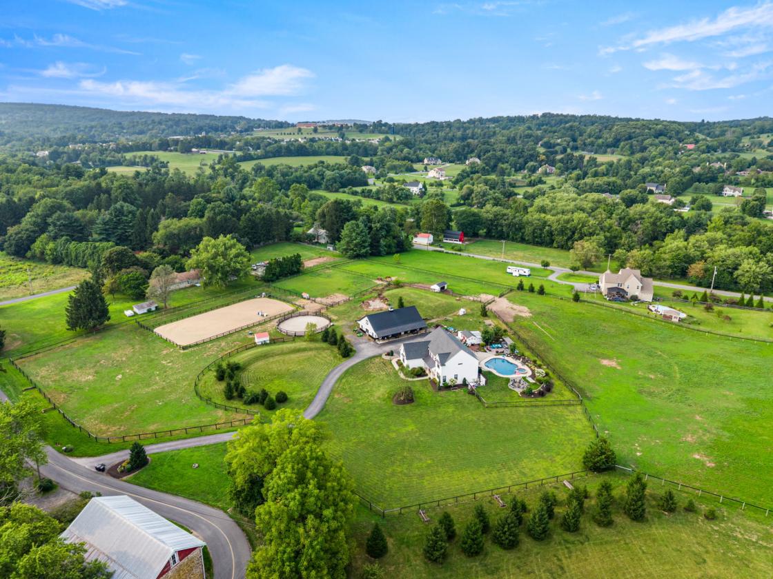 10 acre farmette with barn, ring, pool - photo 11