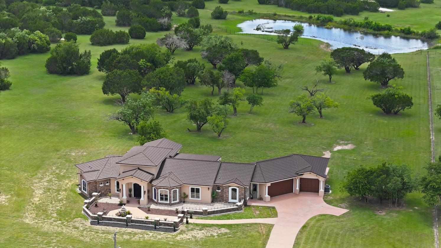 Gated Luxury Estate with Unmatched Views on 5 Acres - photo 10