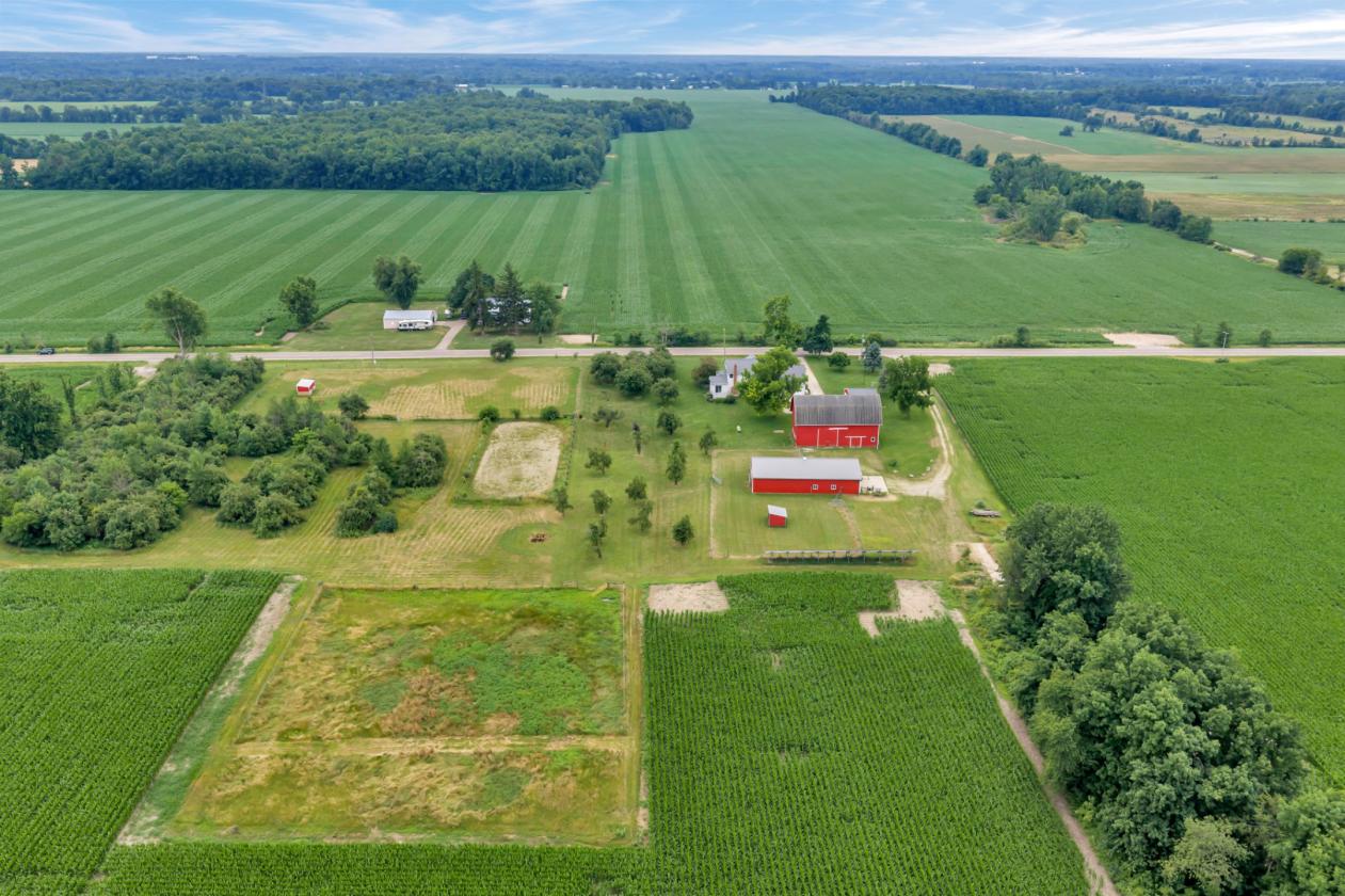 Home and Equestrian Farm on 10 Acres - photo 25