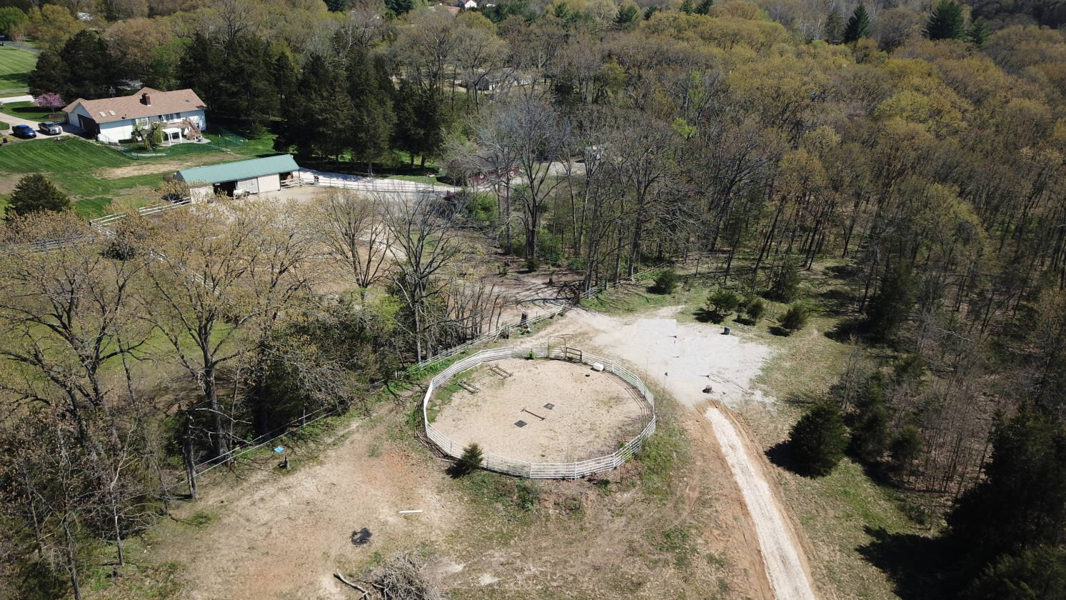 Large Ranch home 14+/ acres in Wentzville schools 4 stall