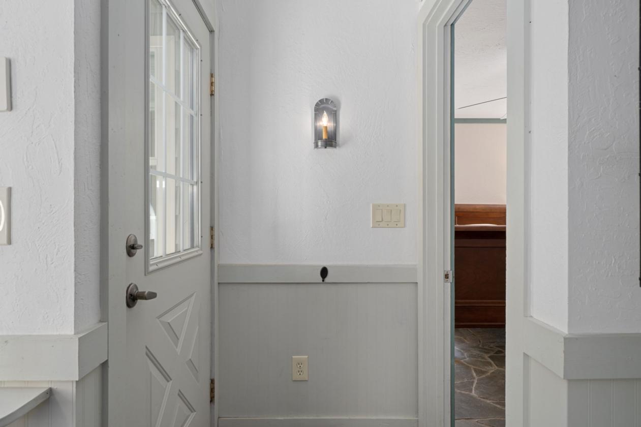 A Rare Equestrian Retreat in Pine Ridge Estates - photo 17