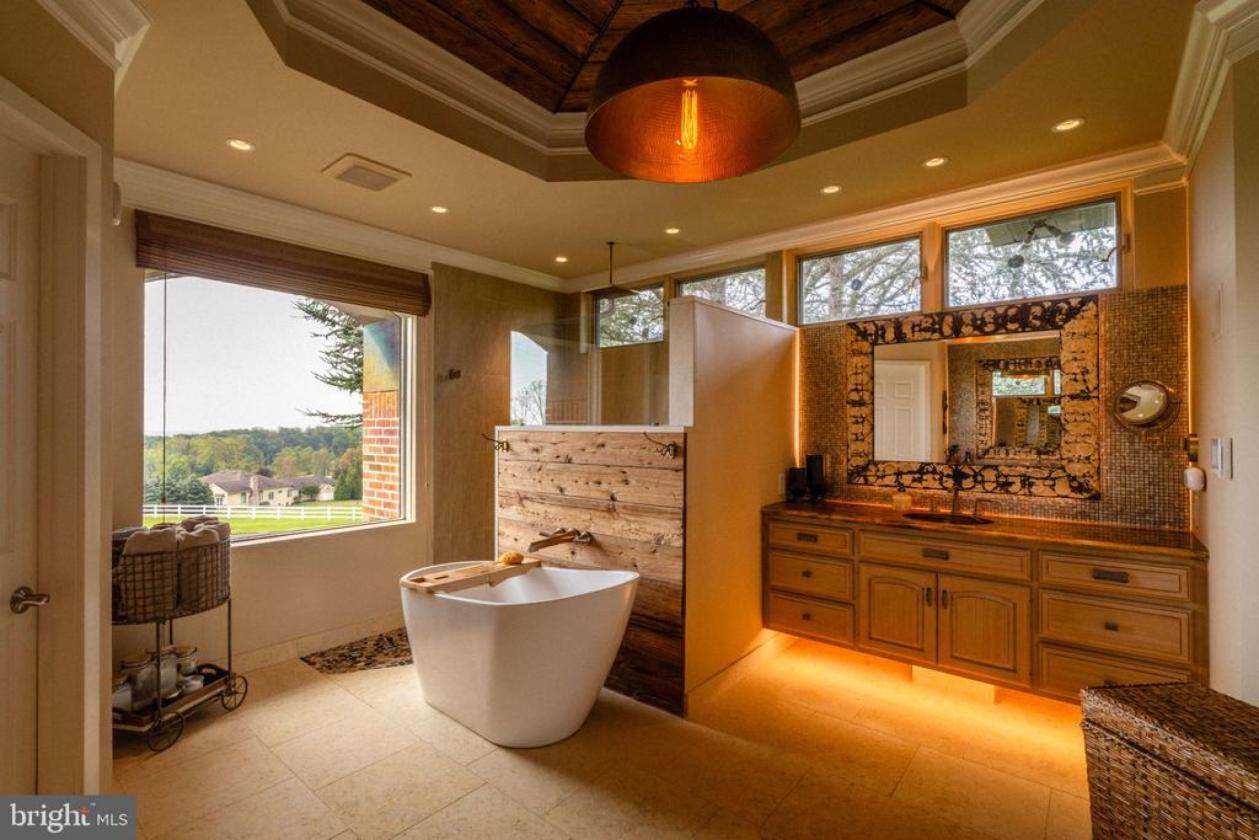 Luxury Equestrian Estate with 4-Stall Barn & Arena - photo 16