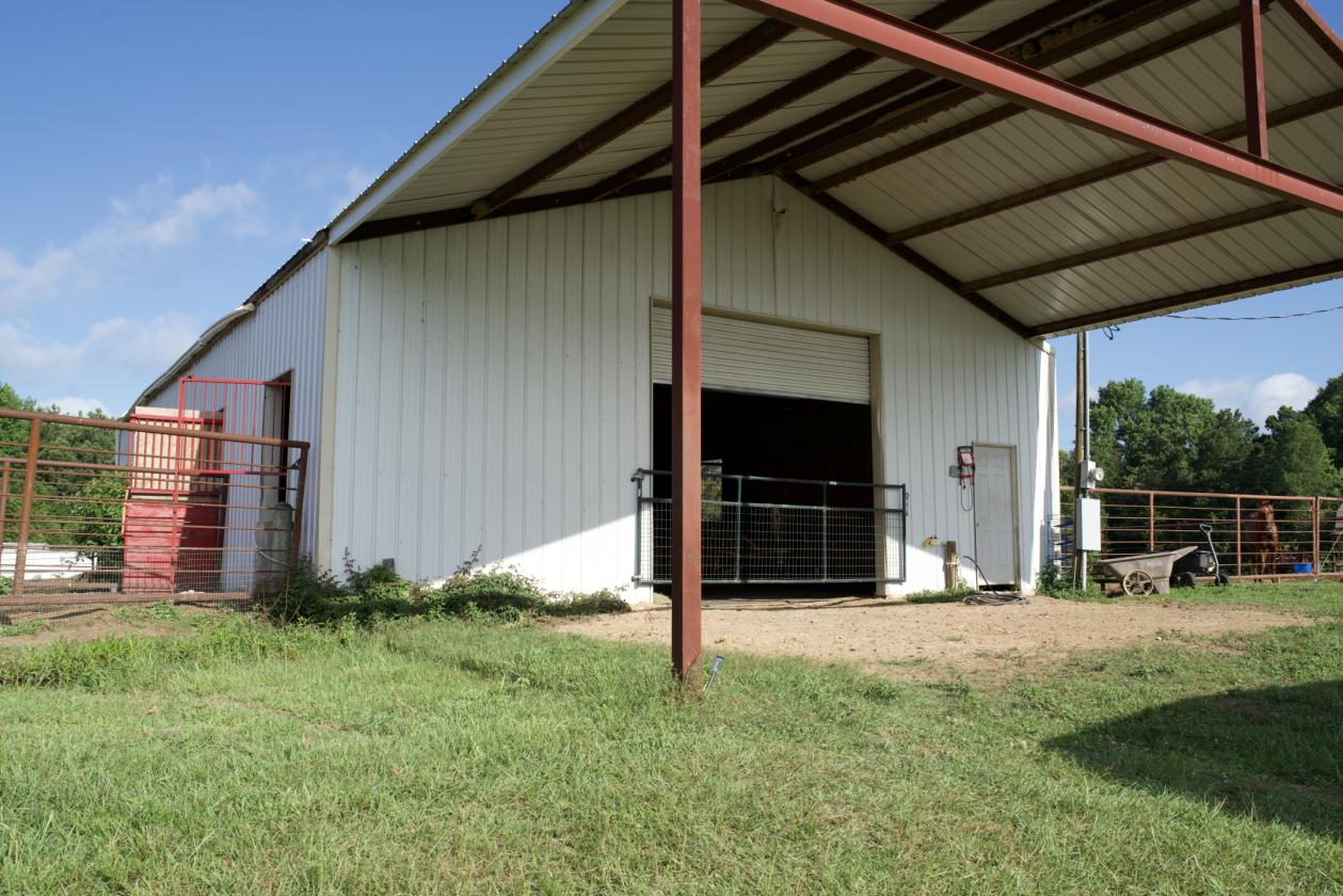 273+/- Acres With 20,000 Square Covered Arena - photo 18