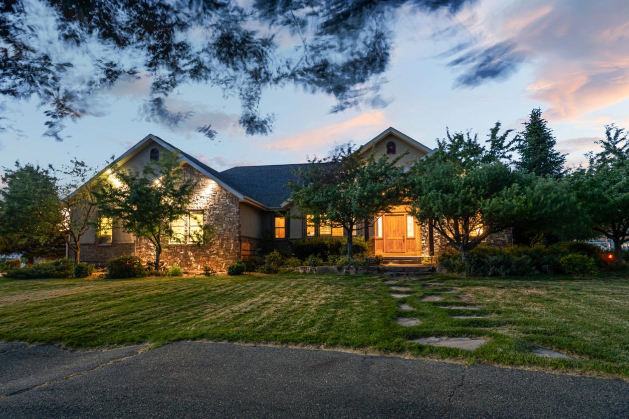Exceptional 5+ Acre Equestrian Estate with Pool - photo 5