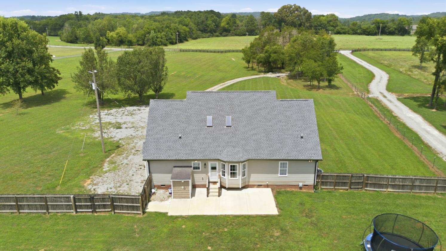 Peaceful 10 Acres/Renovated Home - photo 27