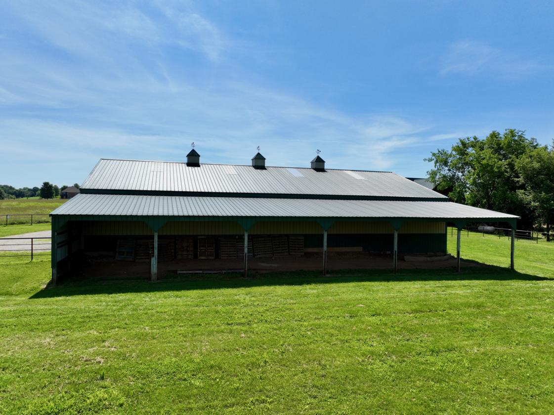 Gated estate located on a gently rolling 33 acres - photo 23