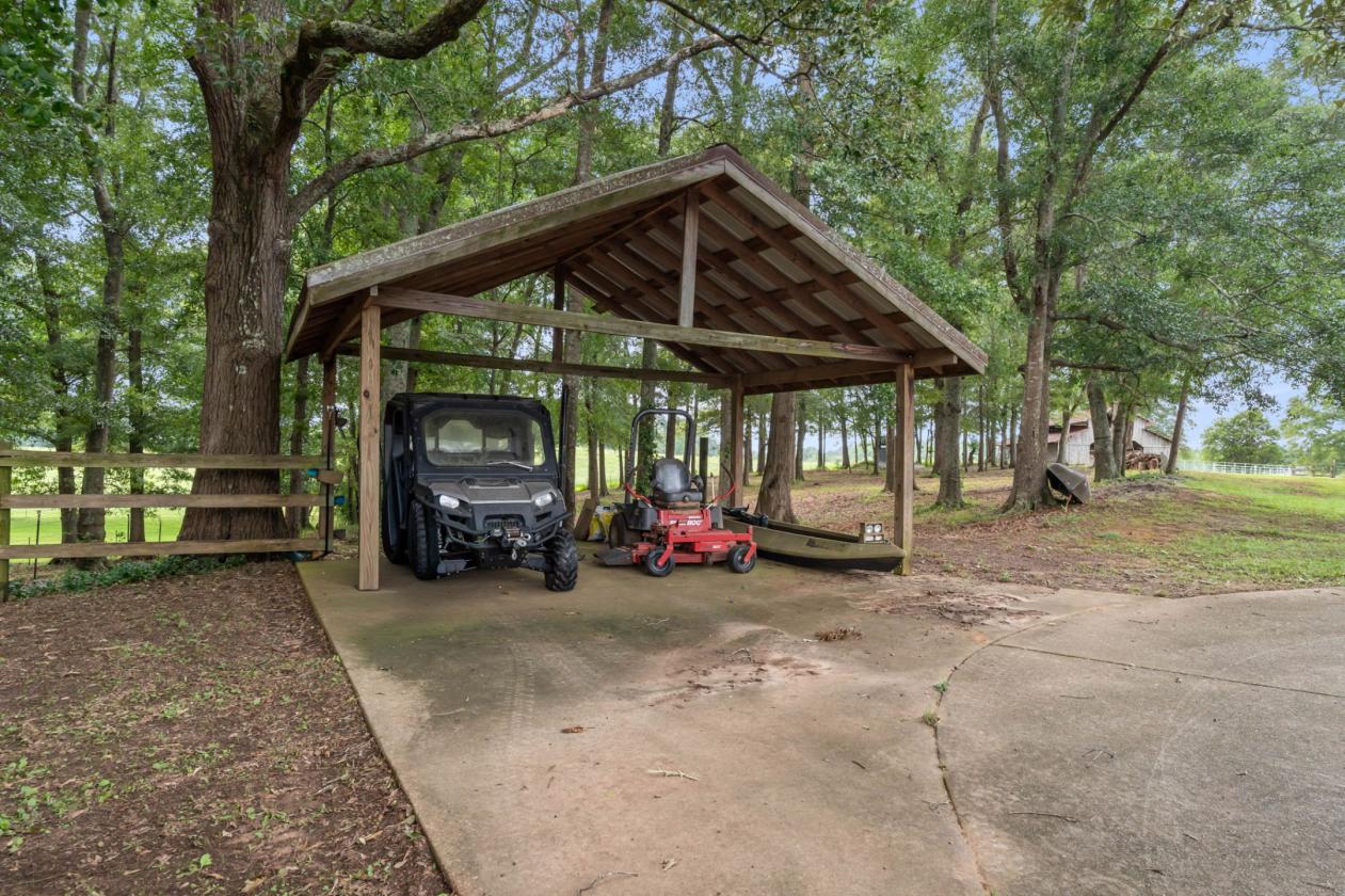 14 Acre Horse Farm! 1 Level Home - photo 25