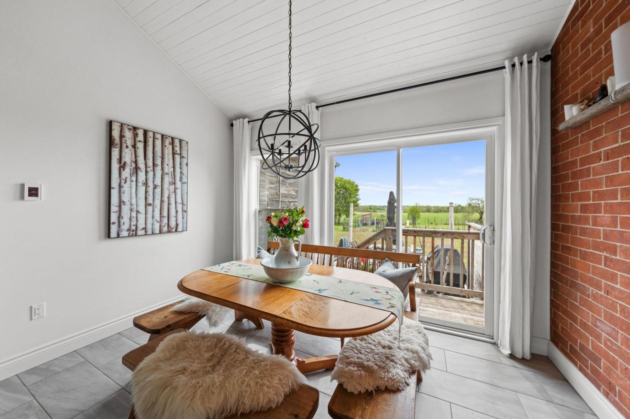 Turnkey equestrian farm w/renovated house/barns! - photo 13
