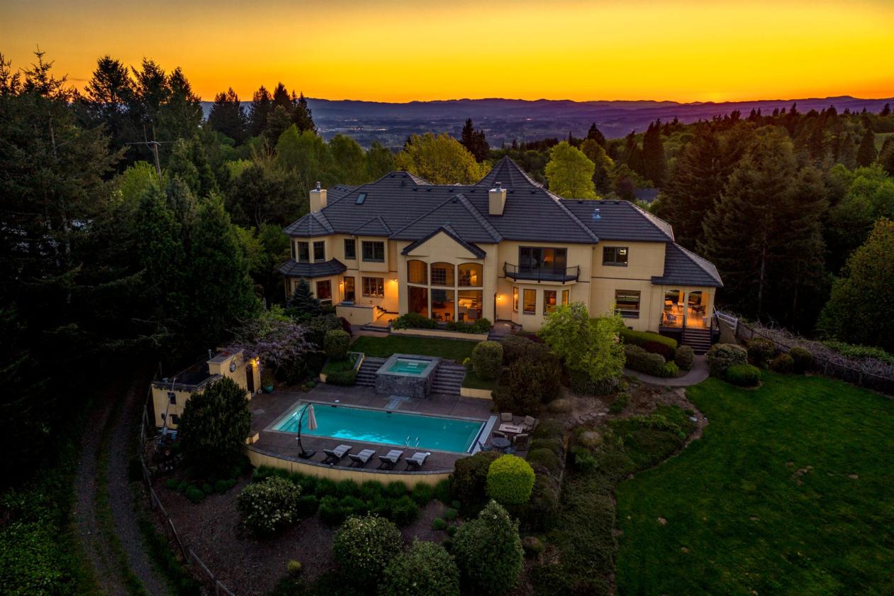 Luxury equestrian estate with pool, barn, arenas - photo 2