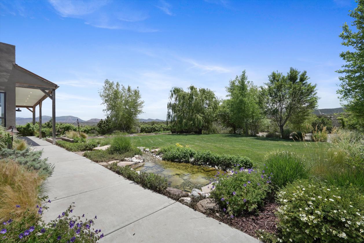Luxury Mountain Equestrian Estate on 10.49 Acres - photo 30