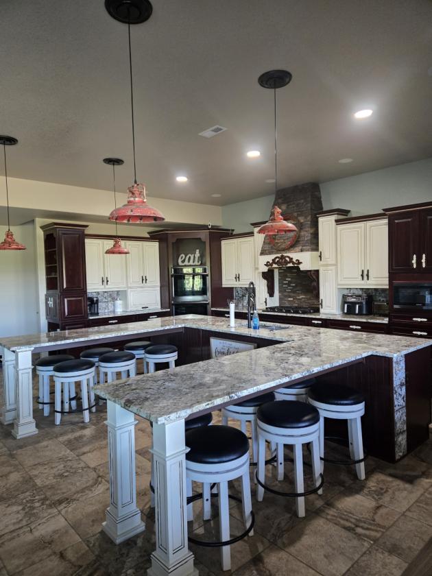 Custom Bardominium Home, New Barn, Indoor Arena! - photo 8