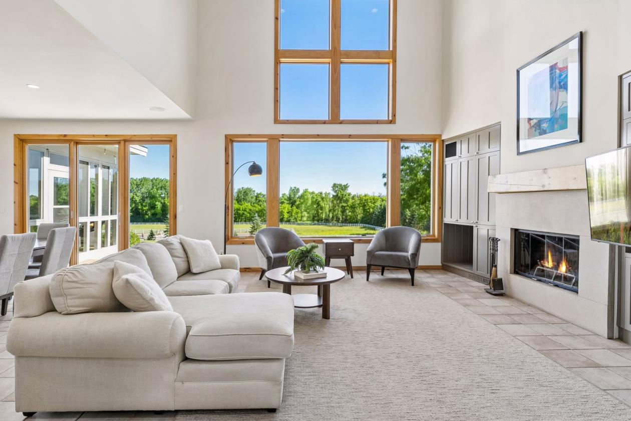 Stunning 5.73 Acre - Equestrian Friendly - Updated - photo 8