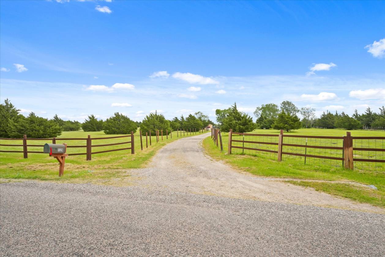 Horse Property for sale.
